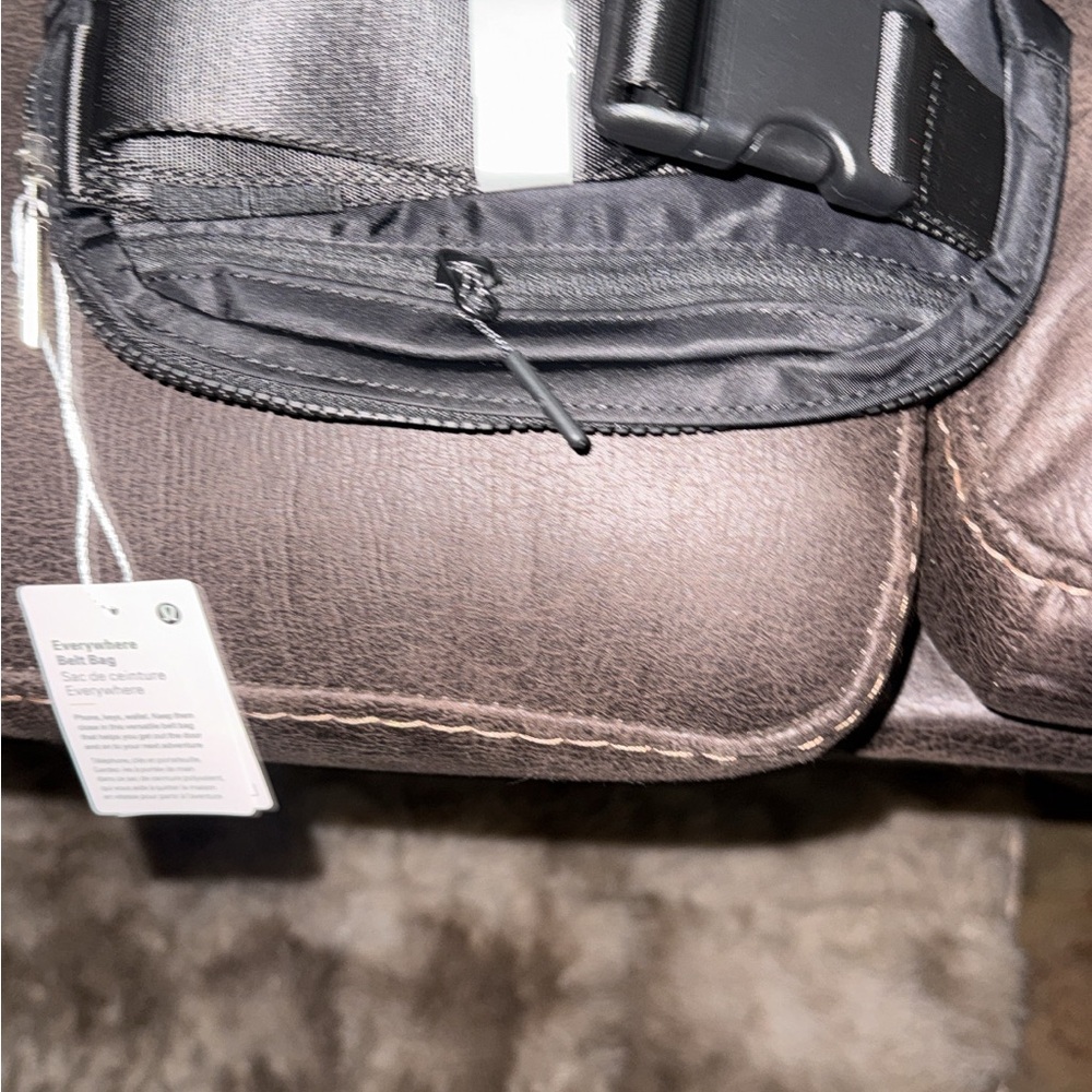 Lululemon Black Belt Bag - Picture 2 of 3